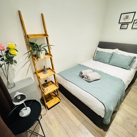 "Spacious Family, Friendly" 1 Bedroom In Kings Cross, St Pancras!!!118A Лондон Экстерьер фото